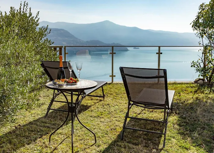 'corinth' Mit Gemeinschaftspool By Interhome Parzanica